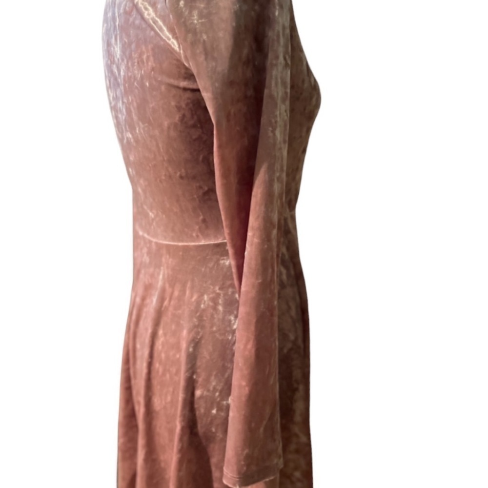 F21 Fit And Flare Pink Crushed Long Sleeve Fit and Flare Mini Dress Size S - Picture 4 of 8